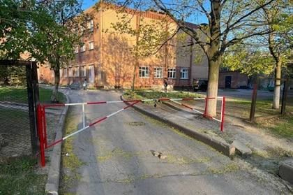 Глава ДНР отметил, что во время Прямой линии 16 апреля к нему поступило множество вопросов от родителей школьников