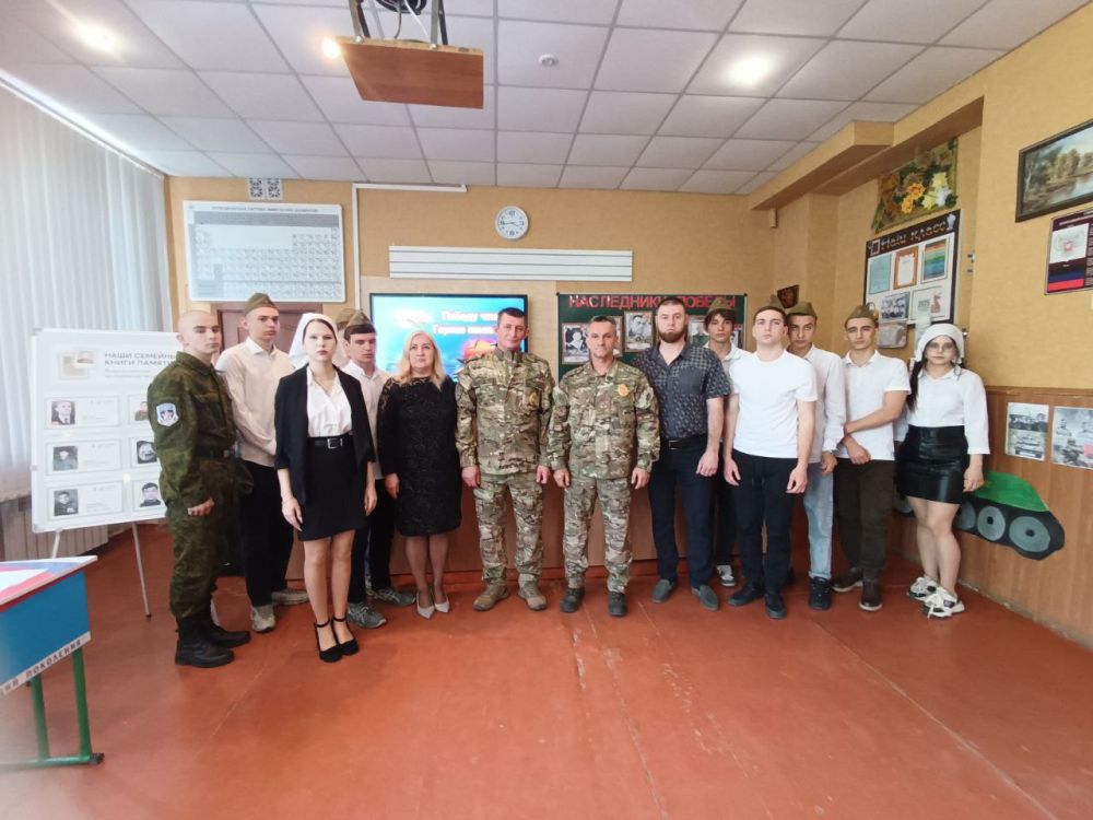 23 апреля 2025 года депутаты Старобешевского муниципального совета Донецкой Народной Республики Острик Марина Григорьевна и Балабанов Евгений Владимирович приняли участие в Открытом уроке «Наследники Победы», который прошел...