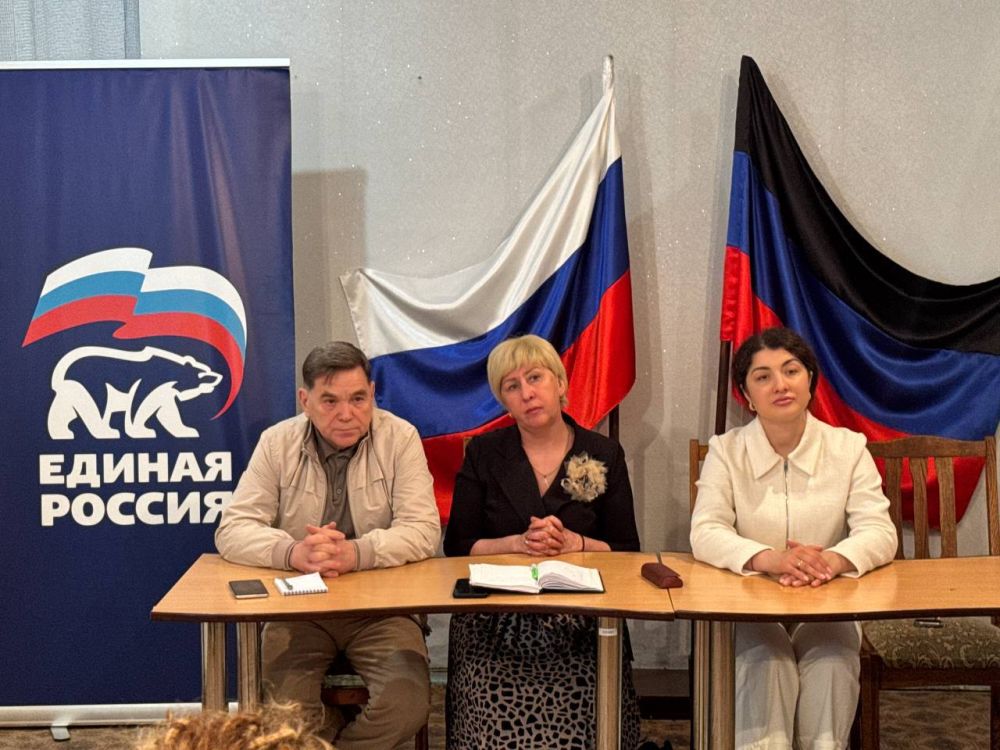 В Пролетарском районе состоялась встреча руководителя Управы Пролетарского внутригородского района Администрации городского округа Донецк Елены Рязанцевой с трудовым коллективом Государственногобюджетного профессионального...