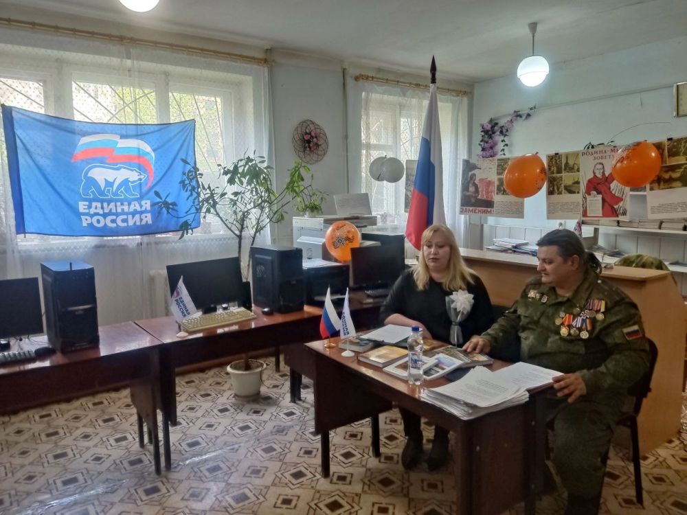 Василий Ткачук: В «Библиотеке-филиале № 5 ЦБСВ г. Донецка» в рамках Года Защитника Отечества и проекта «Историческая память» партии «Единая Россия», при содействии Управы Калининского внутригородского района Администрации...