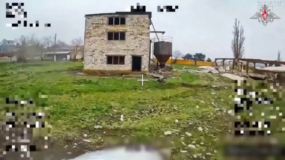 Минобороны России: Операторы БпЛА громят технику и позиции противника