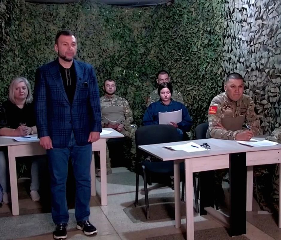 Денис Пушилин написал Диктант Победы в Авдеевке