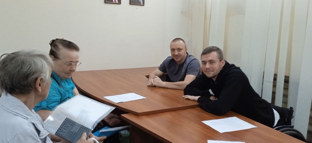 Наталья Бегуненко: Сегодня, 25 апреля, в Управе Петровского внутригородского района Администрации городского округа Донецк состоялся прием граждан с инвалидностью по вопросу вступления во Всероссийское общество инвалидов...