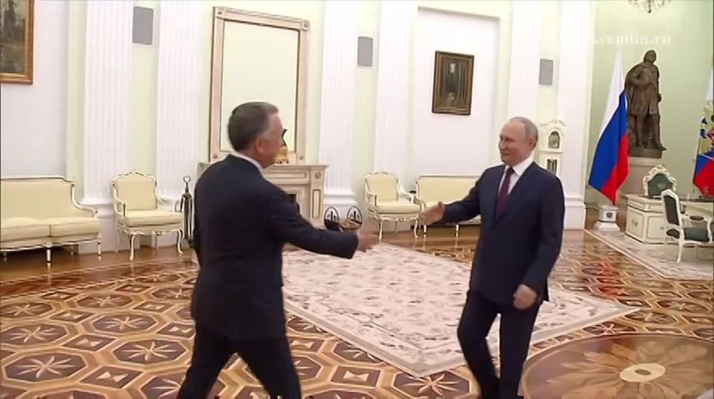 В Кремле начались переговоры Владимира Путина со специальным посланником Президента Соединённых Штатов Америки Стивеном Уиткоффом!