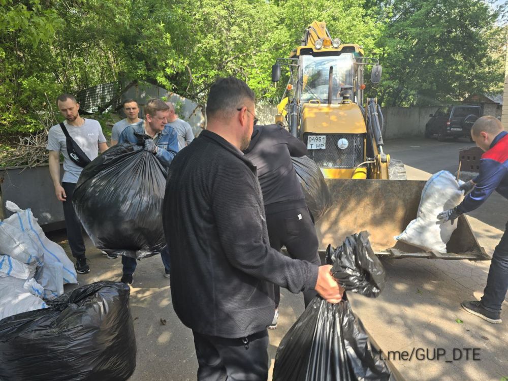 СОТРУДНИКИ ГУП ДНР «ДОНБАССТЕПЛОЭНЕРГО» ВНОВЬ ПРИСОЕДИНИЛИСЬ К ОБЩЕРЕСПУБЛИКАНСКОМУ СУББОТНИКУ