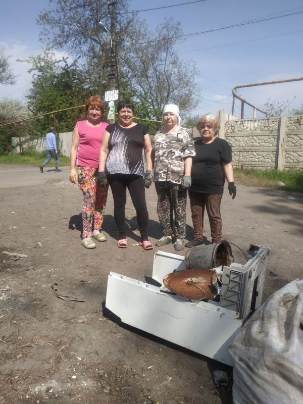 Валентин Левченко: Многие жители нашего района захотели внести сегодня свой посильный вклад в его благоустройство и чистоту!