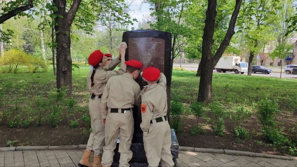 Юнармейцы ВПК "ЮЗАР" ГБОУ "Школа N47 г. о