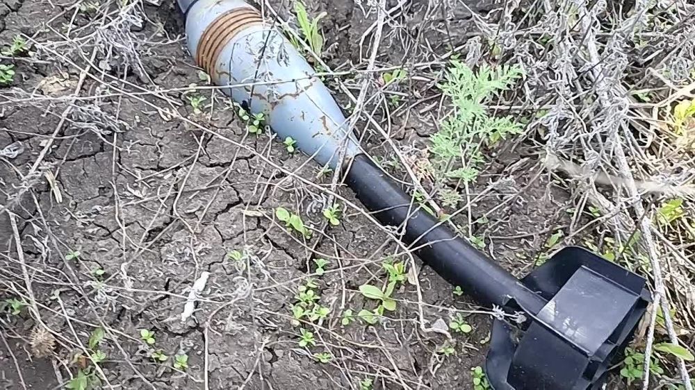 Парни из армейского спецназа группировки "Восток" ВС РФ из Бурятии сбили еще один украинский дрон-бомбардировщик типа "Баба Яга" на Южно-Донецком направлении