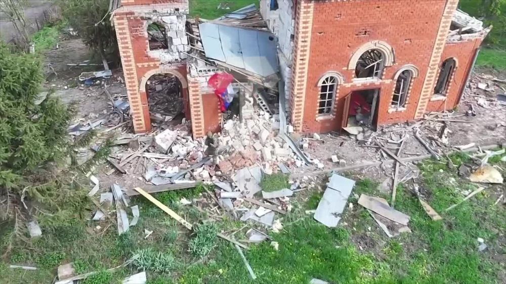 Сегодня Минобороны России показало кадры боевой работы военных России и КНДР в Курской области