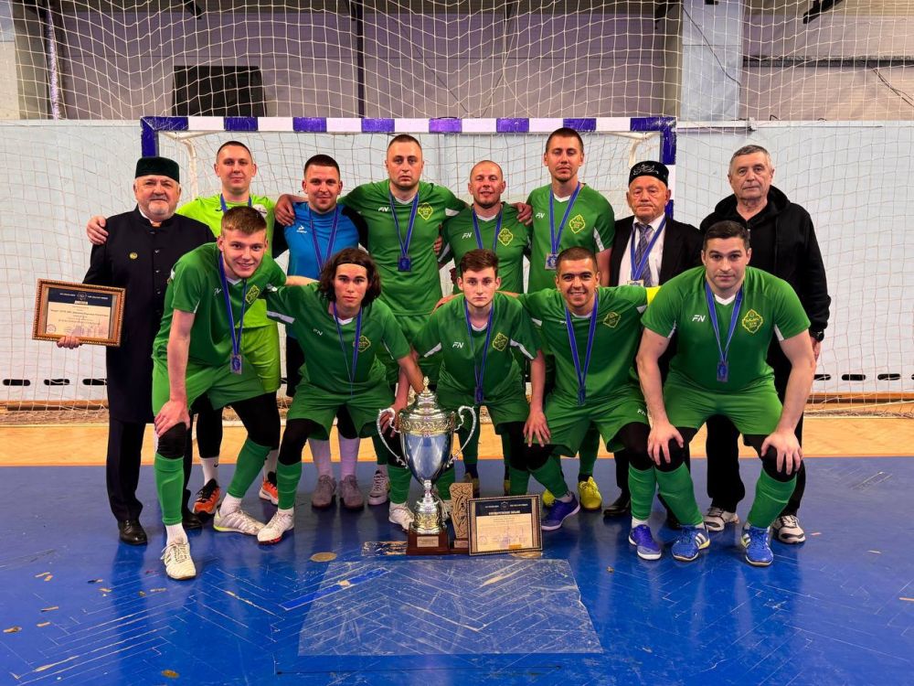 Юрий Мартынов: На выходных команда "Иман", представляющая Духовное управление мусульман Донецкой Народной Республики, триумфально выступила на Всероссийском турнире "Кубок Священного Рамадана" по мини-футболу, проходившем в...