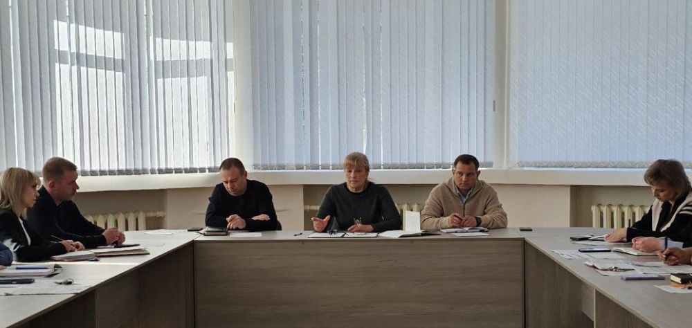 Татьяна Копылова: Сегодня, 29 апреля, на аппаратном совещании Управы Ворошиловского внутригородского района Администрации городского округа Донецк обсуждались вопросы жизнедеятельности района, а именно: