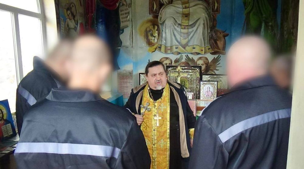 В ИК-12 состоялась церковная служба