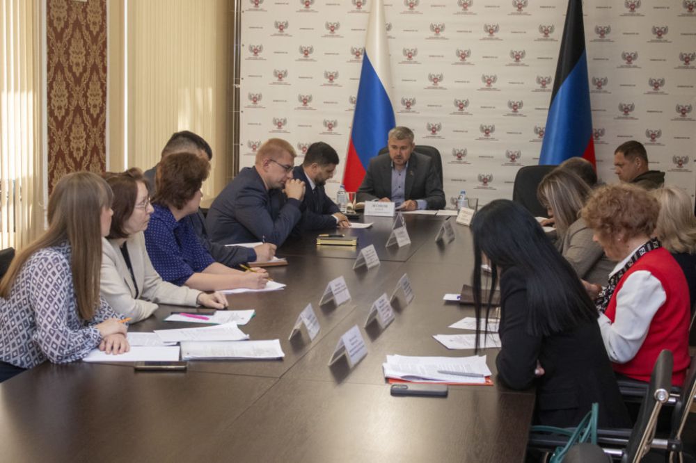 В Народном Совете обсудили проблемы оформления земельных участков