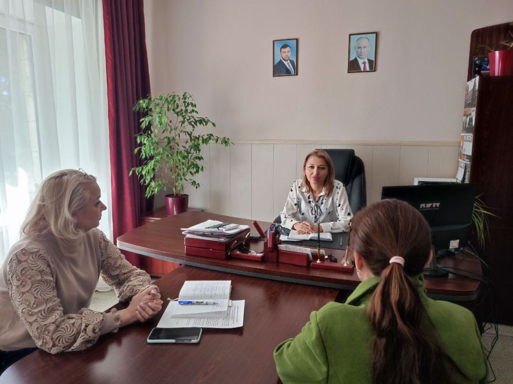 Юрий Будрин: Первый заместитель руководителя Управы Кировского внутригородского района Администрации городского округа Донецк ДНР Юлия Петрушина провела личный прием граждан