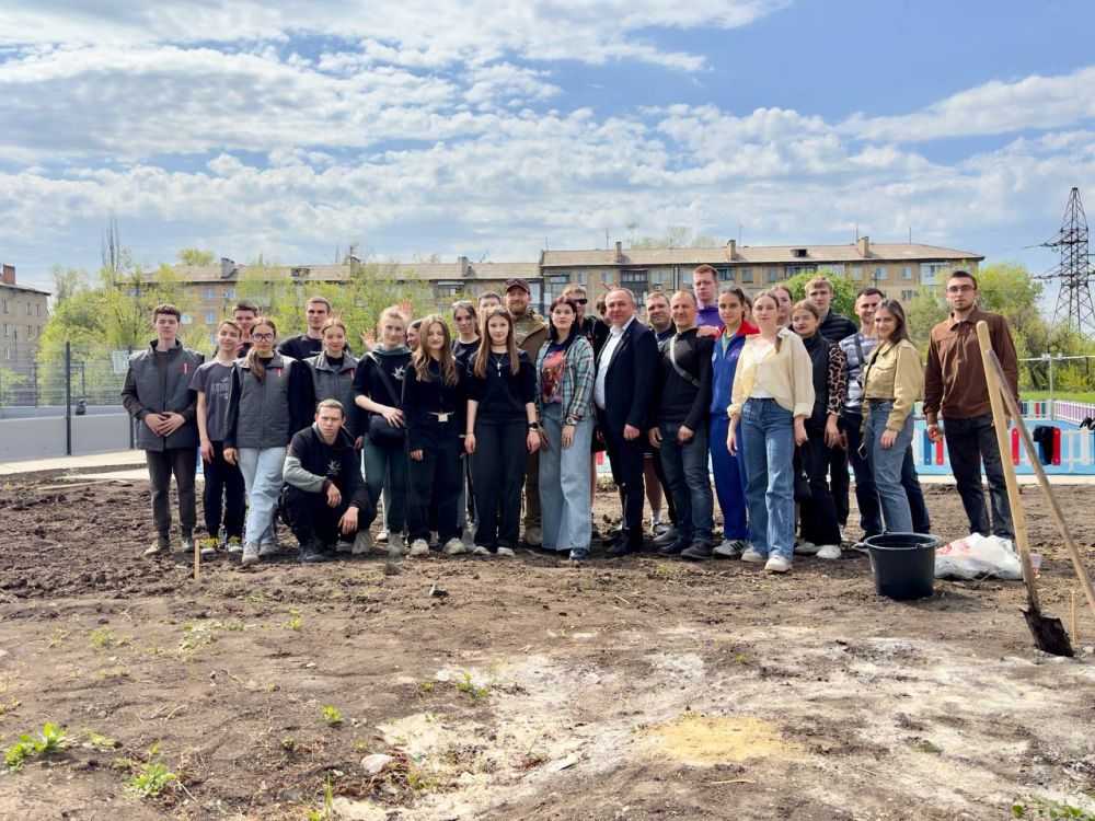Михаил Меренков: В Будённовском районе состоялась Всероссийская акция «Сады памяти» и акция по благоустройству и озеленению Республики «Зелёный Донбасс»