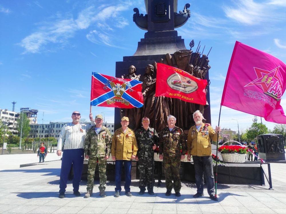 Дмитрий Огилец: Актив Мариупольской городской организации "Российский союз ветеранов Афганистана и специальных военных операций" вместе с Главой Донецкой Народной Республики, губернатором Санкт-Петербурга, главой Мариуполя...