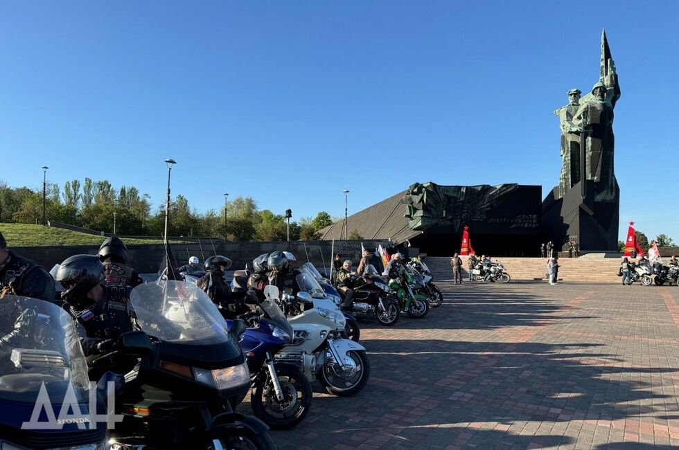 «Ночные волки» посетили Мариуполь и Донецк в рамках мотомарша «Дороги Победы»