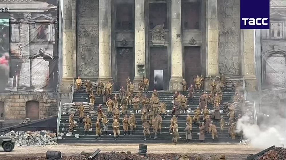 В "Москино" можно увидеть водружение Знамени Победы над Рейхстагом