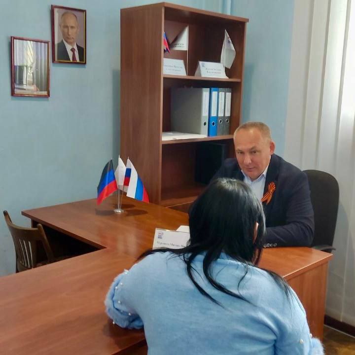 Сегодня, 5 мая, в общественной приемной Партии «Единая Россия» Буденновского района состоялся прием граждан, который провел руководитель Управы Буденновского внутригородского района Администрации городского округа Донецк...