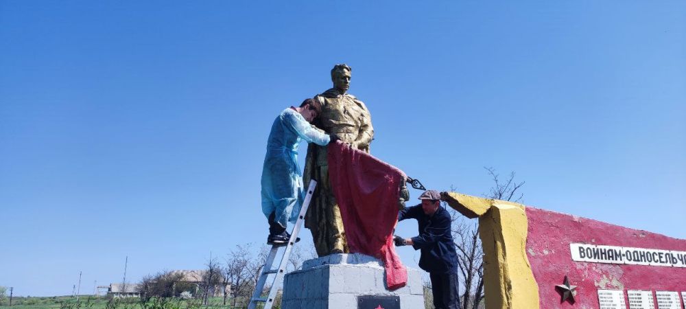 25 апреля, в преддверии 80-летия Победы в Великой Отечественной войне, сотрудники Управления Россельхознадзора по Донецкой Народной Республике и Луганской Народной Республике вместе с жителями села Каменка (Лутугинский...