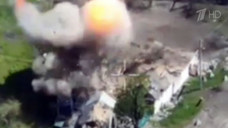 ВС РФ нанесли массированный удар по складам с безэкипажными катерами в Одессе