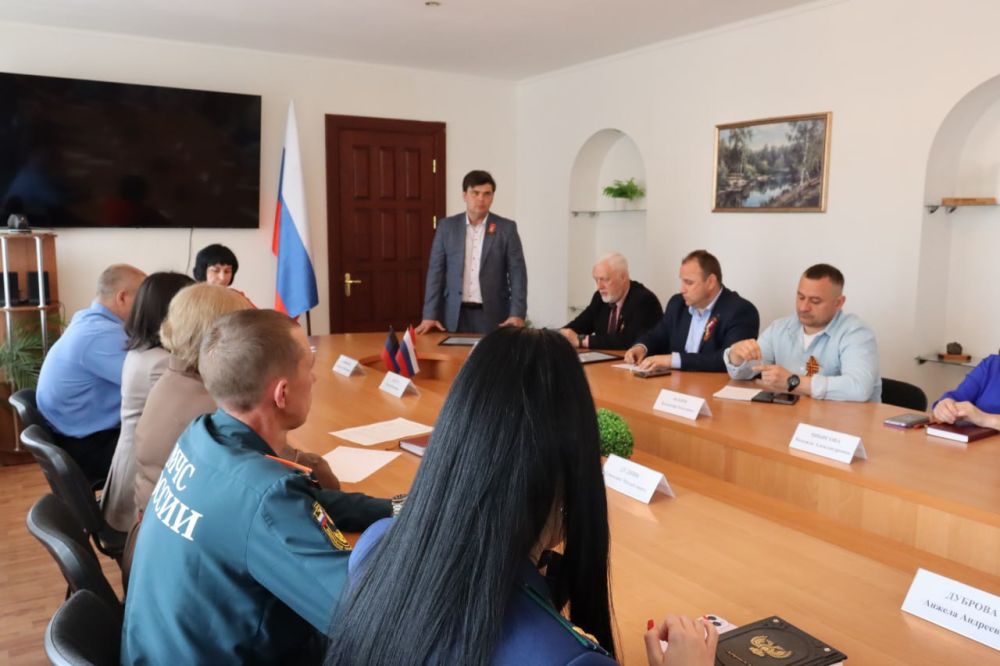 Андрей Бедило: Принял участие в аппаратном совещании администрации городского округа Торез