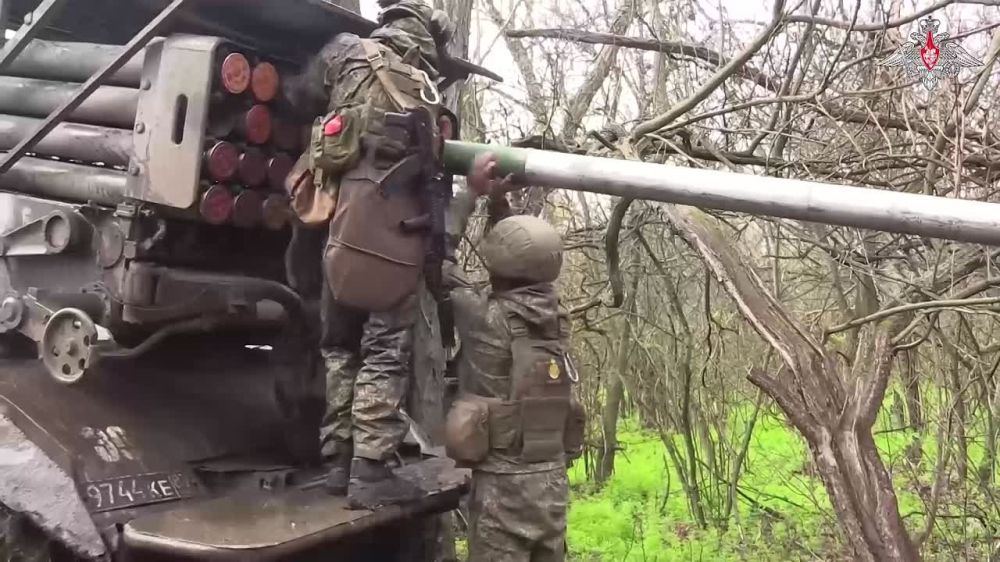 Минобороны России: Расчеты РСЗО «Град» группировки войск «Восток» сорвали ротацию подразделений ВСУ на Южно-Донецком направлении