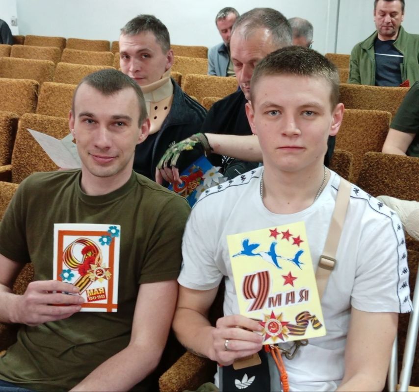 Наталья Бегуненко: Первый заместитель руководителя Управы Петровского внутригородского района Администрации городского округа Донецк Плахутин Юрий Иванович посетил «Республиканский реабилитационный центр», поздравил...