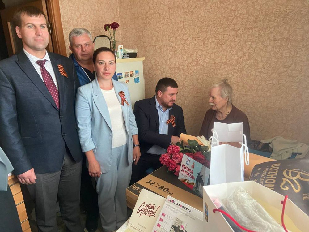 "Мы помним! Мы гордимся!". В преддверии праздника 80-летия Победы в Великой Отечественной войне, руководитель Управы Ленинского внутригородского района Татьяна Темникова, депутат Народного Совета Донецкой Народной Республики...