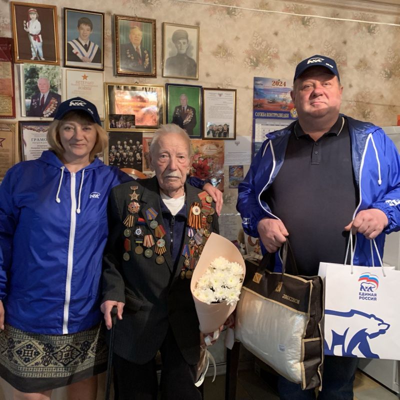 В преддверии 80-летия Великой Победы, депутат Донецкого Городского Совета ДНР Михаил Рыбаков, управляющий делами Управы Кировского внутригородского района Администрации городского округа Донецк ДНР Людмила Аринович совместно...