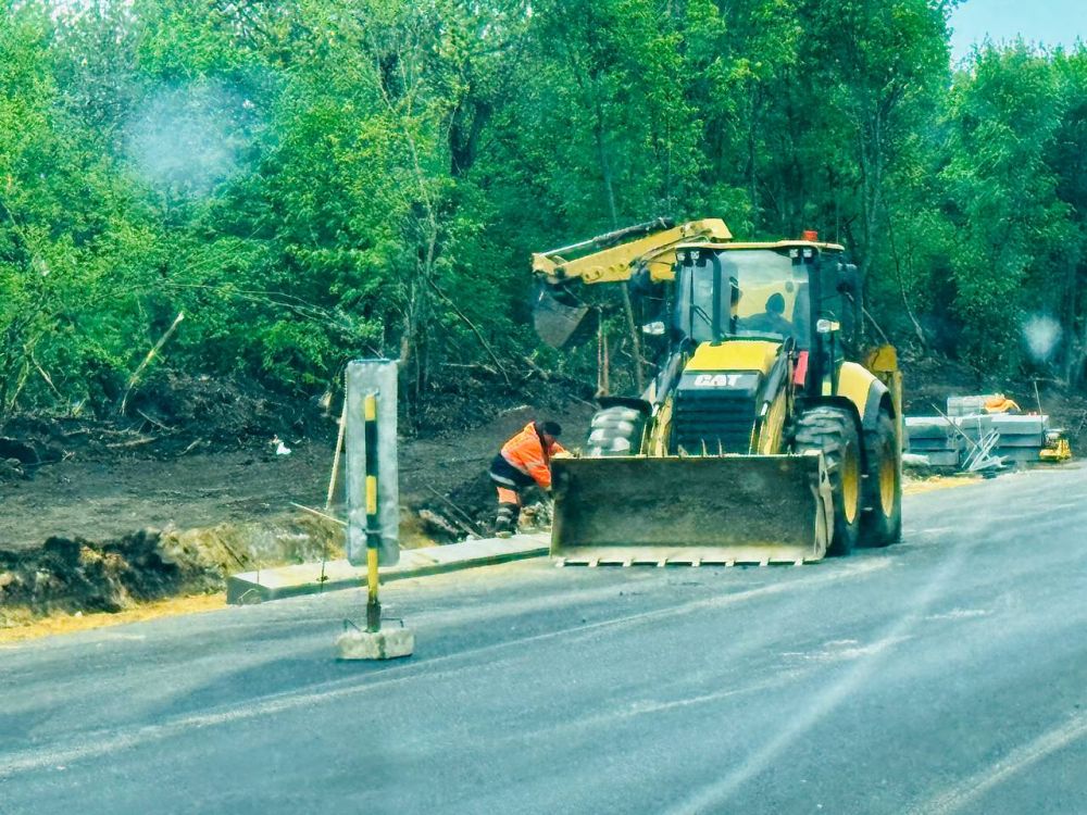 Александр Сладков: Из Москвы в сторону Харькова делают добротное шоссе