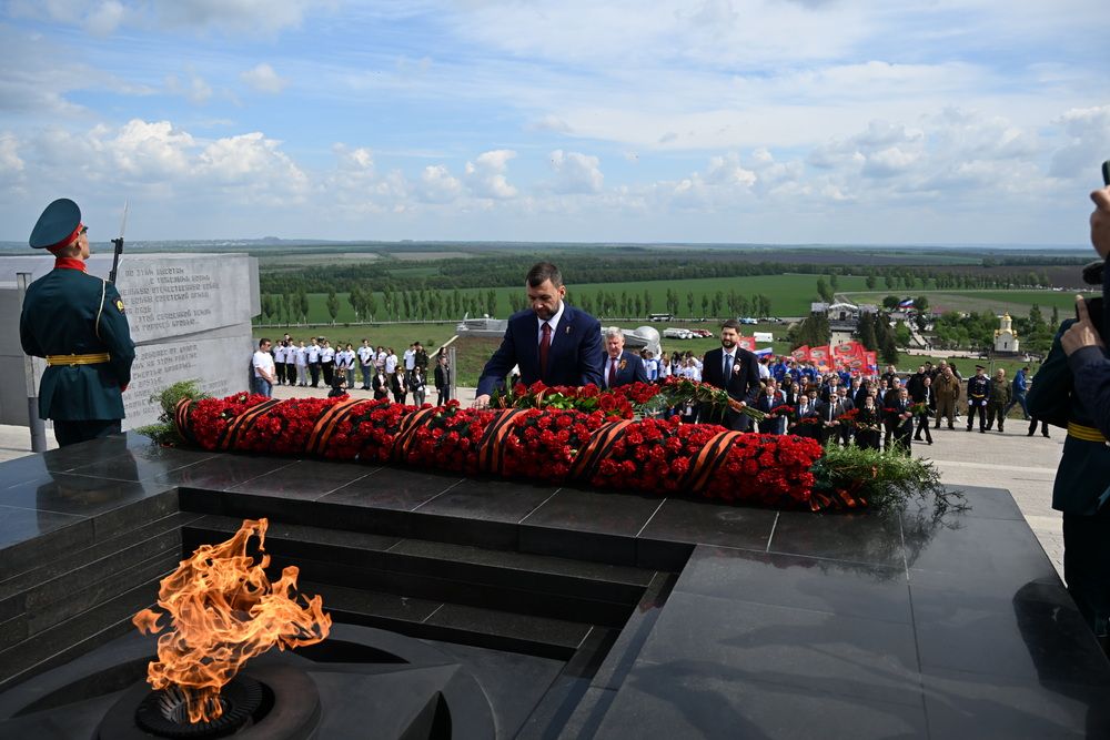 Денис Пушилин принял участие в торжествах на Саур-Могиле в честь 80-летия Победы в Великой Отечественной войне
