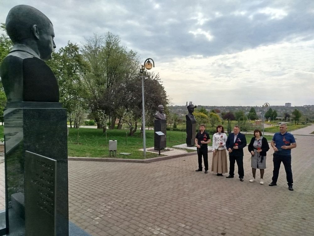 Валентин Левченко: Александр Владимирович Захарченко, Гиви, Моторола, Воха, Корса