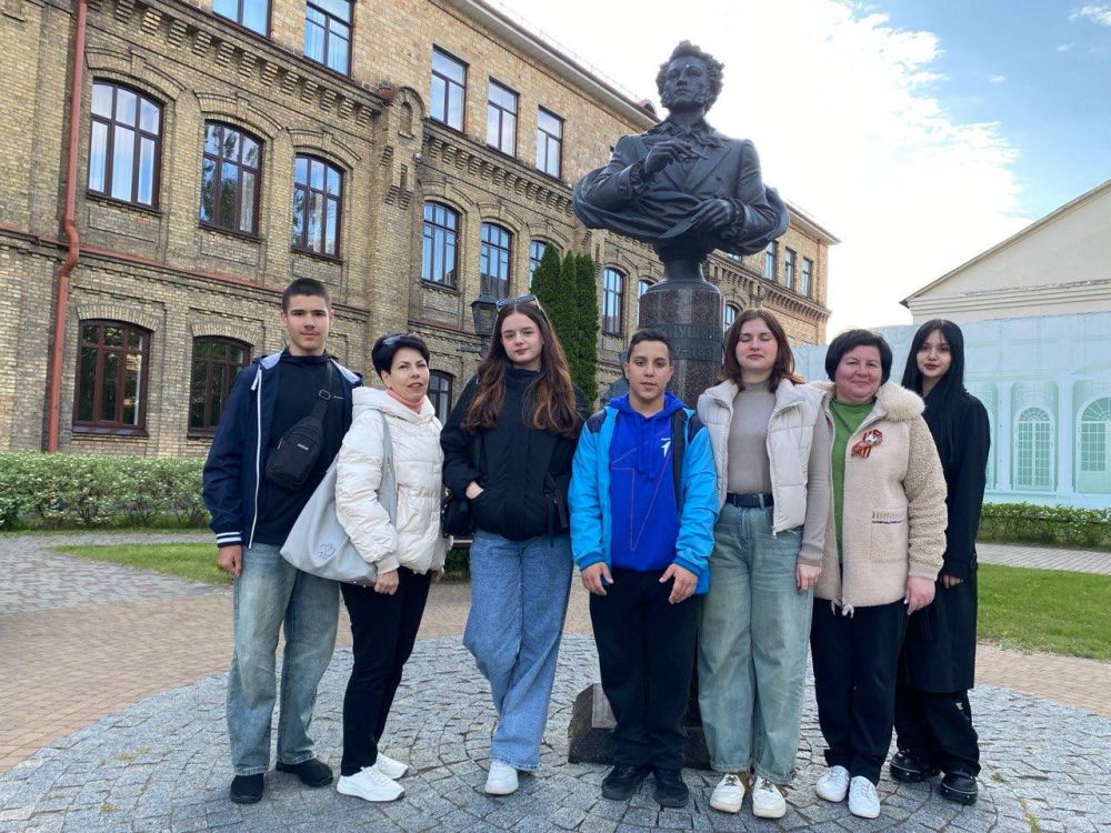 Александр Волошин: #гуманитарнаяпомощь – это не только продукты и лекарства