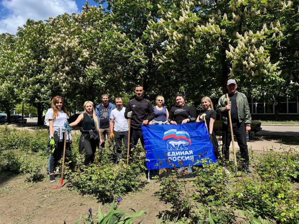 Елена Рязанцева: В Пролетарском районе прошла экологическая акция «Чистый четверг», в рамках проекта «Городская среда» Всероссийской политической партии «Единая Россия»