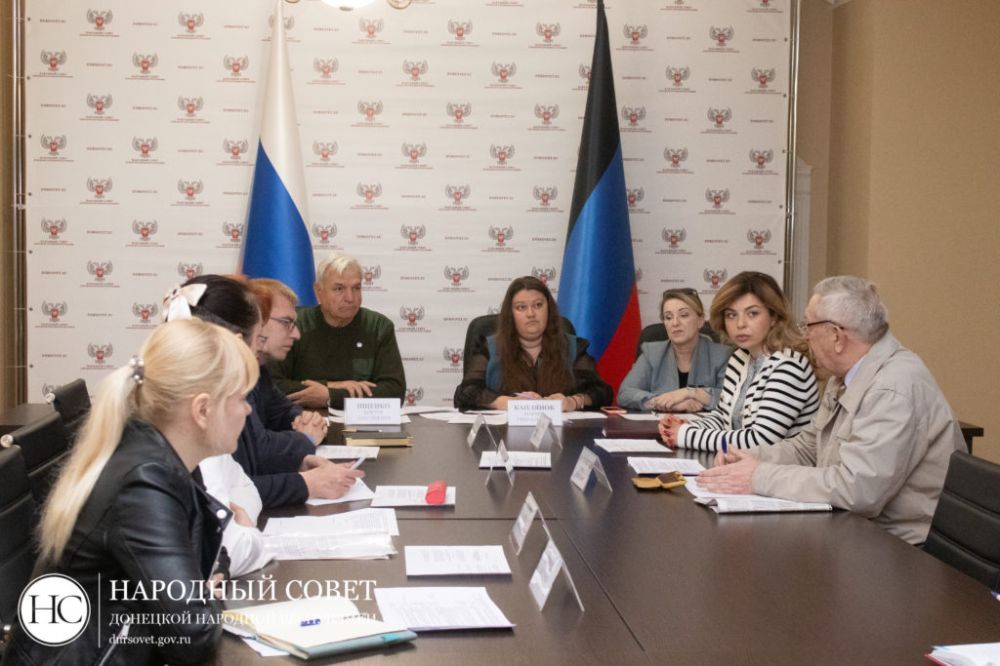 Защита жизни и здоровья беременных женщин на повестке депутатов Народного Совета