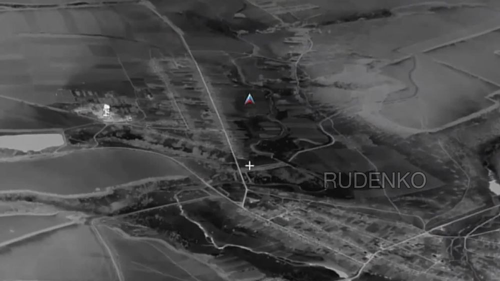 Андрей Руденко: Kадры поражения беспилотными летательными аппаратами "Герань-2" пункта временной дислокации 117 отмбр ВСУ в районе населенного пункта Владимировка на Донецком направлении