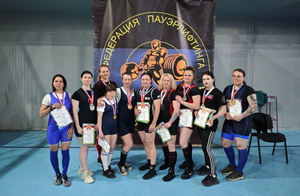 В Харцызске с 16 по 18 мая развернулась захватывающие баталии силы и воли – Открытое Первенство и Чемпионат Донецкой Народной Республики по пауэрлифтингу, дисциплина - троеборье классическое