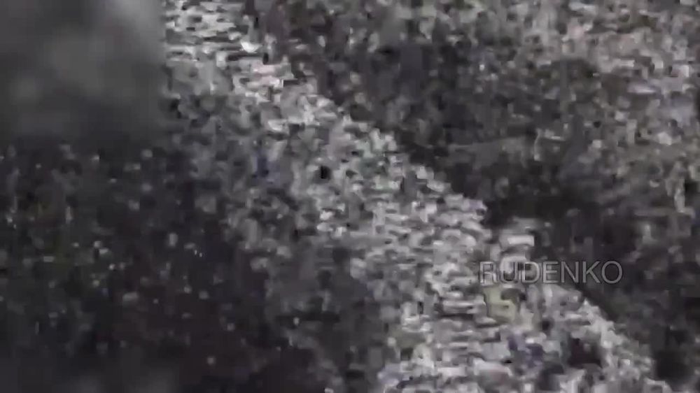 Андрей Руденко: На Южно-Донецком направлении СВО расчеты ударных FPV-дронов группировки войск «Восток» уничтожили автомобильную технику ВСУ