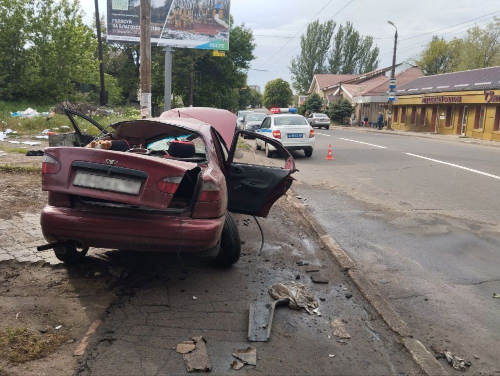 Полицейские устанавливают обстоятельства смертельного ДТП в Донецке