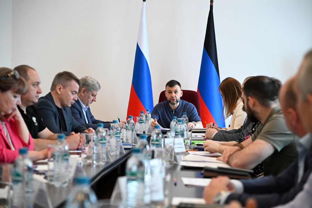 Денис Пушилин провел заседание комиссии по формированию комфортной городской среды