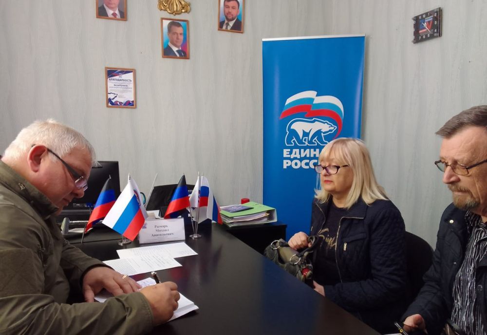 Юрий Будрин: Прием граждан. Сегодня, 21 мая 2025 года, в Кировском районе г. Донецка состоялся приём граждан в Общественной приемной Общественного Движения «Донецкая Республика» и Всероссийской политической партии Единая...