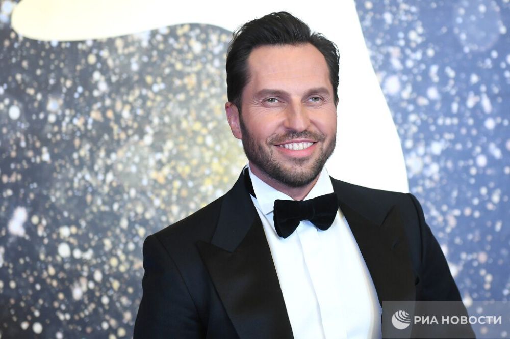 Александр Ревва, родившийся в Донецке, получил российское гражданство, следует из документов, которые есть у РИА Новости