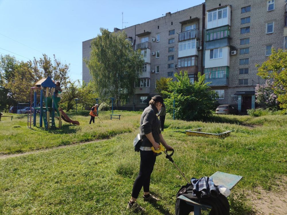 Юрий Будрин: Сегодня, 22 мая 2025 года , в рамках проекта «Городская среда», реализуемого Единой Россией сотрудники управления эксплуатации жилого фонда ООО "Мастеркласс" приняли участие в традиционной экологической акции...