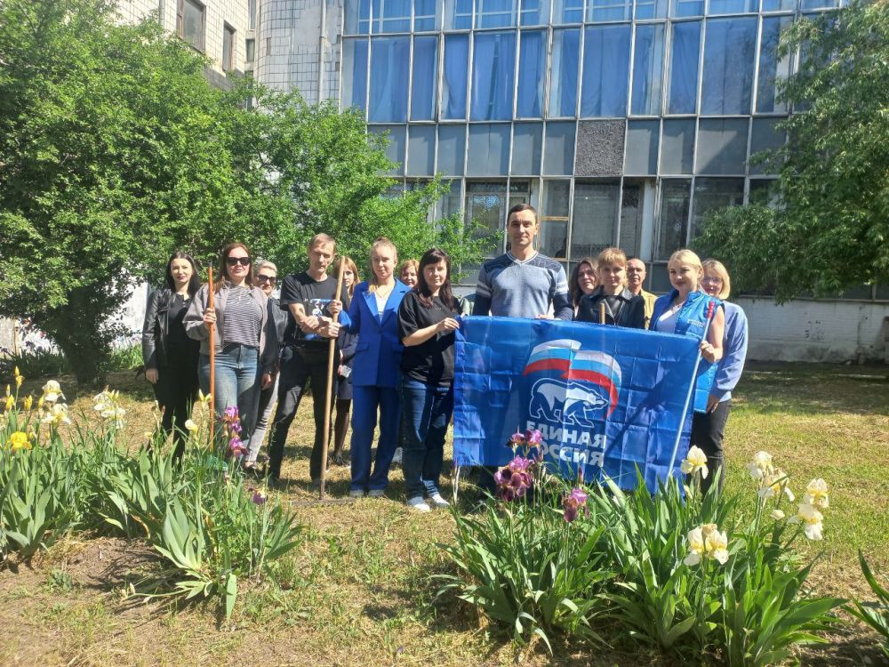 Елена Рязанцева: В Пролетарском районе продолжается экологическая акция «Чистый четверг», в рамках проекта «Городская среда» Всероссийской политической партии «Единая Россия»