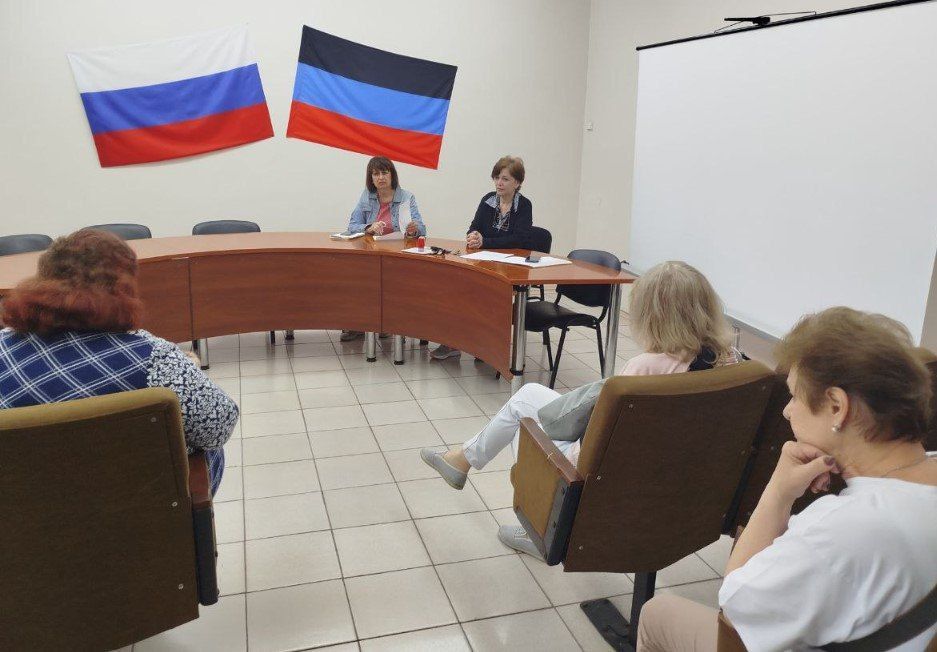 Валентин Левченко: Сегодня заместитель руководителя Управы Елена Повалий провела личный прием граждан