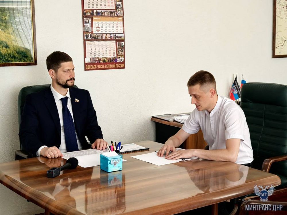 Александр Волошин: #Работа_в_Республике. В рамках визита в Донецкую Народную Республику встретился с министром транспорта ДНР Александром Бондаренко