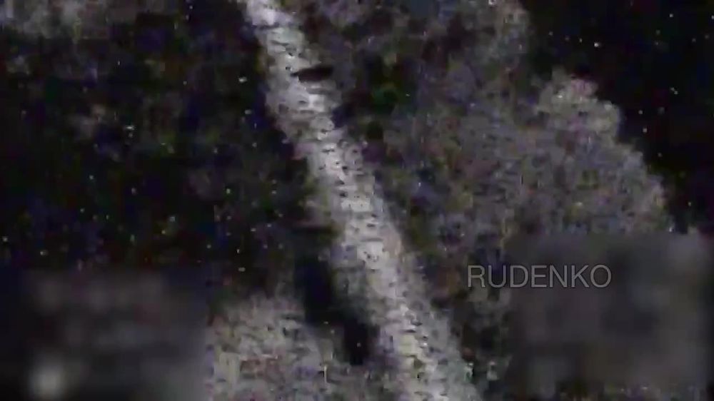 Андрей Руденко: Операторы fpv-дронов группировки «Восток» уничтожили логистику подвоза боеприпасов и личного состава противника на Южно-Донецком направлении