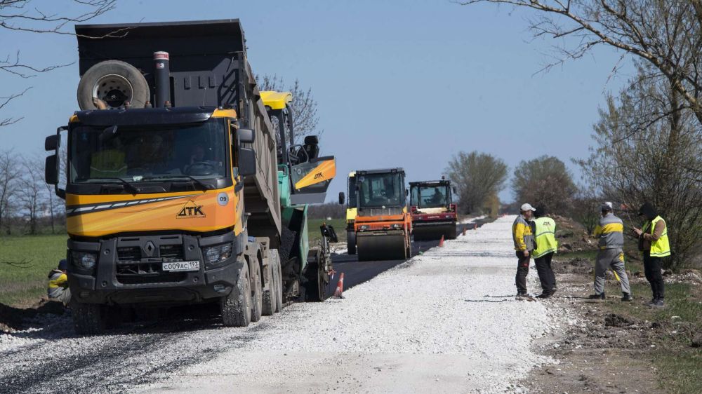 На ремонт дорог в новых регионах России выделили более 7,6 млрд рублей