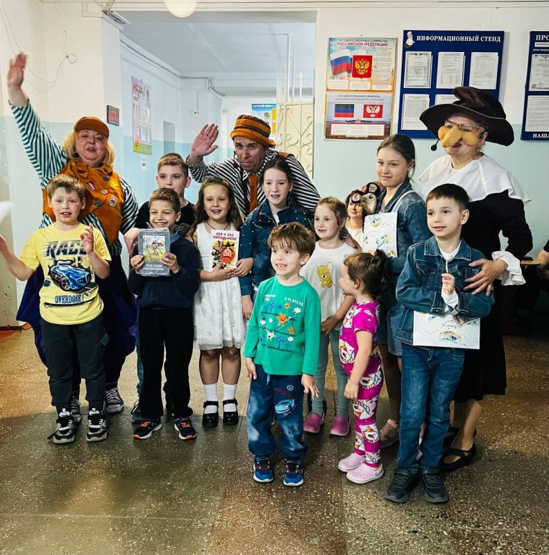 Валентин Левченко: Главный врач "Городской детской клинической больницы №1 г.о. Донецк" Наталья Ивановна Мацинина, в преддверии Дня защиты детей, организовала для своих маленьких подопечных настоящий праздник